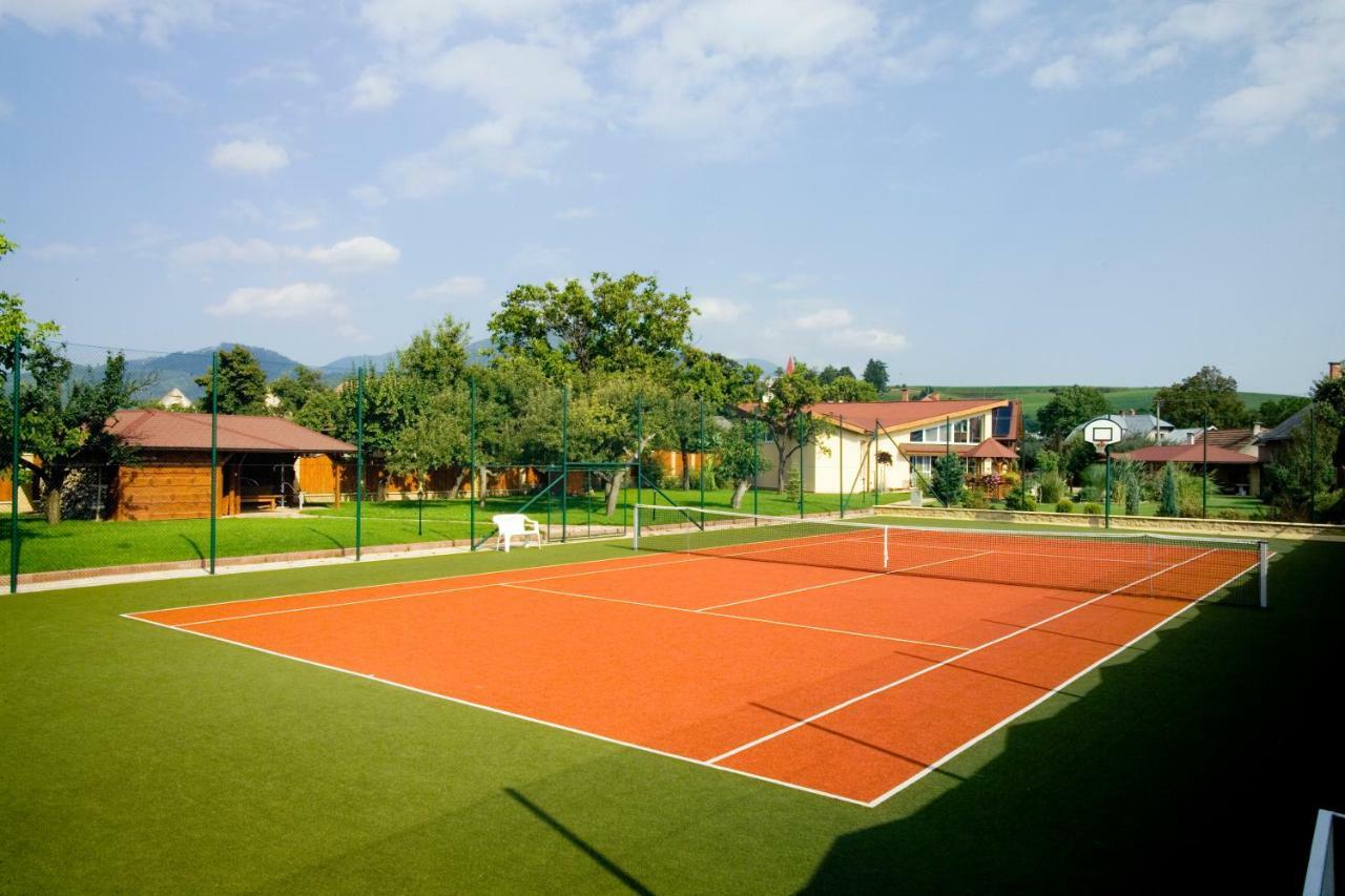 Vila Valča Exteriér fotografie